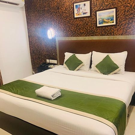 Hotel Greenlife Kochi Ngoại thất bức ảnh