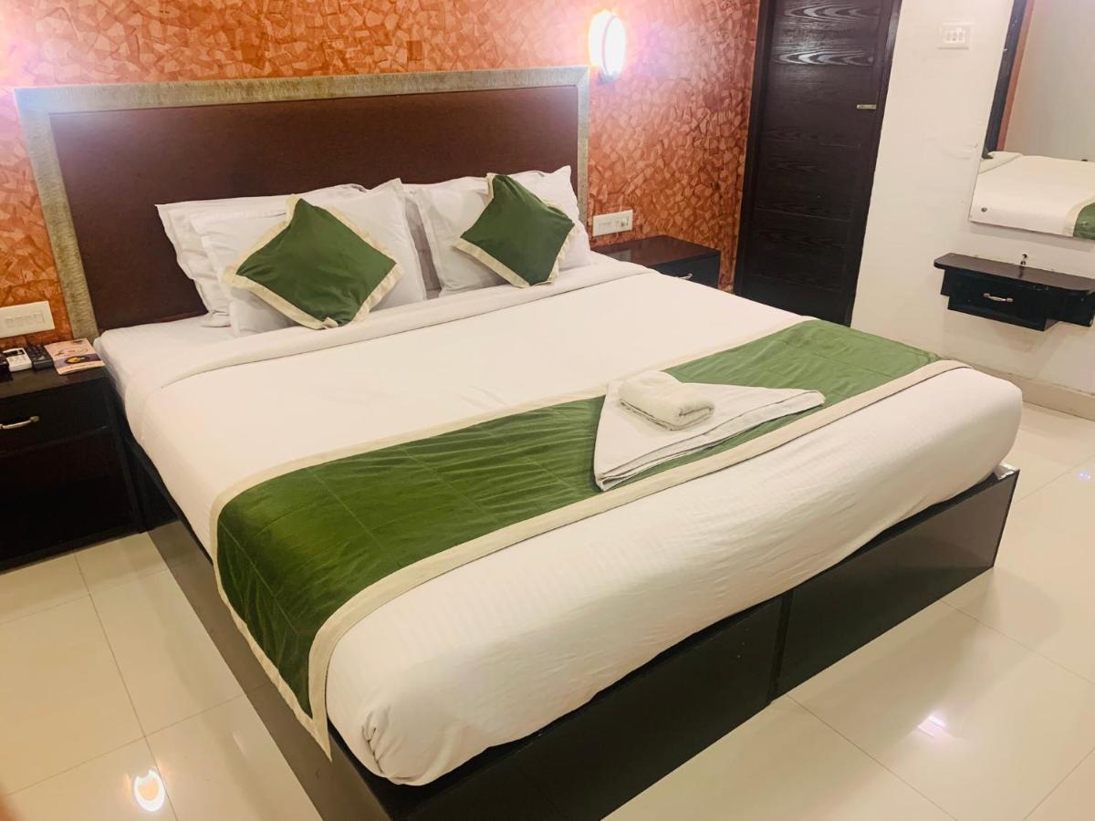 Hotel Greenlife Kochi Ngoại thất bức ảnh