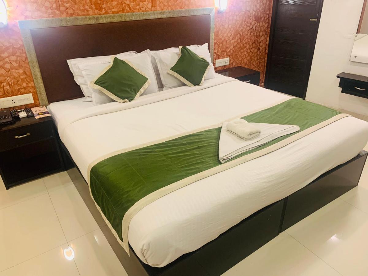 Hotel Greenlife Kochi Ngoại thất bức ảnh