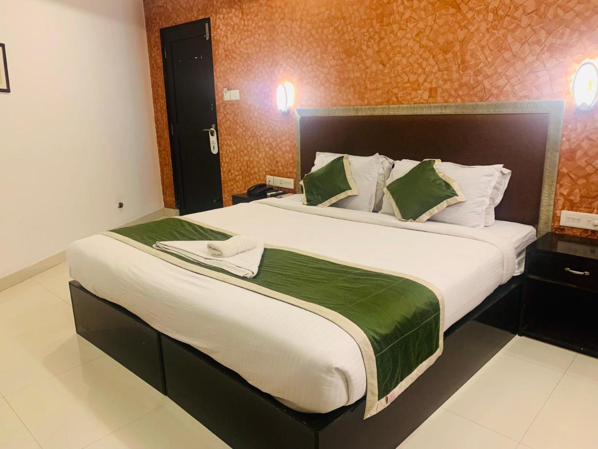 Hotel Greenlife Kochi Ngoại thất bức ảnh