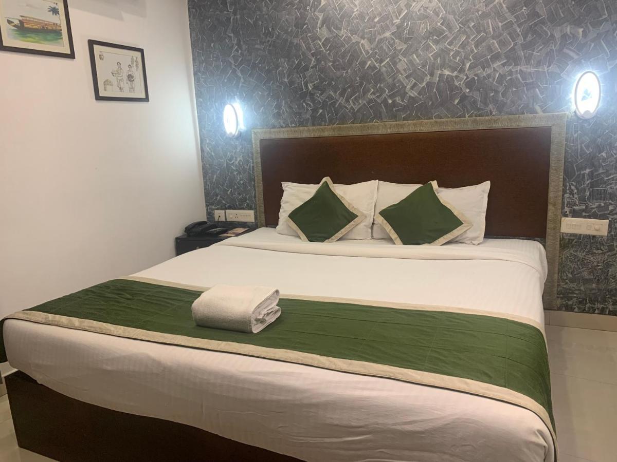 Hotel Greenlife Kochi Ngoại thất bức ảnh