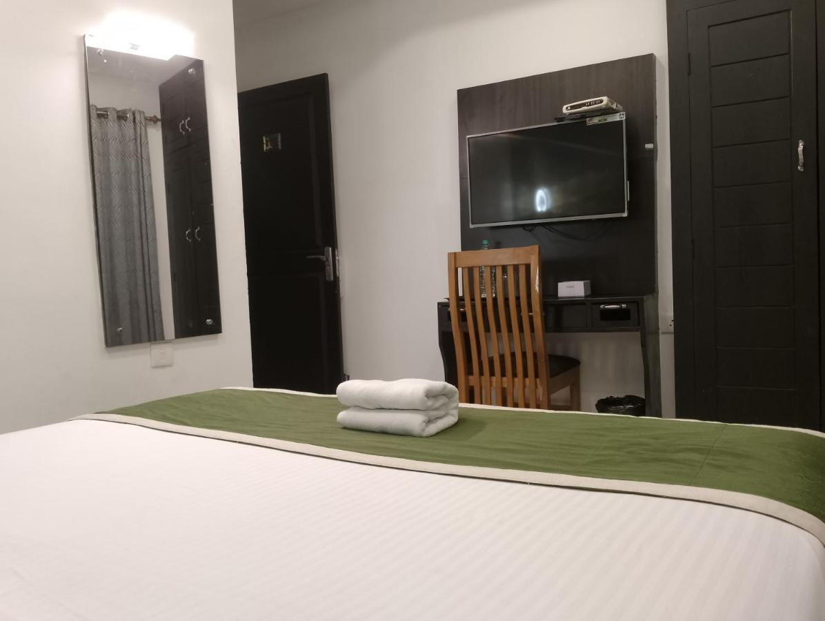 Hotel Greenlife Kochi Ngoại thất bức ảnh