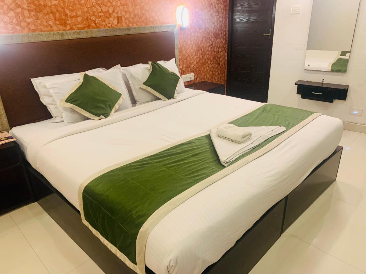 Hotel Greenlife Kochi Ngoại thất bức ảnh