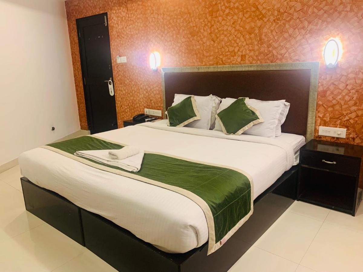 Hotel Greenlife Kochi Ngoại thất bức ảnh