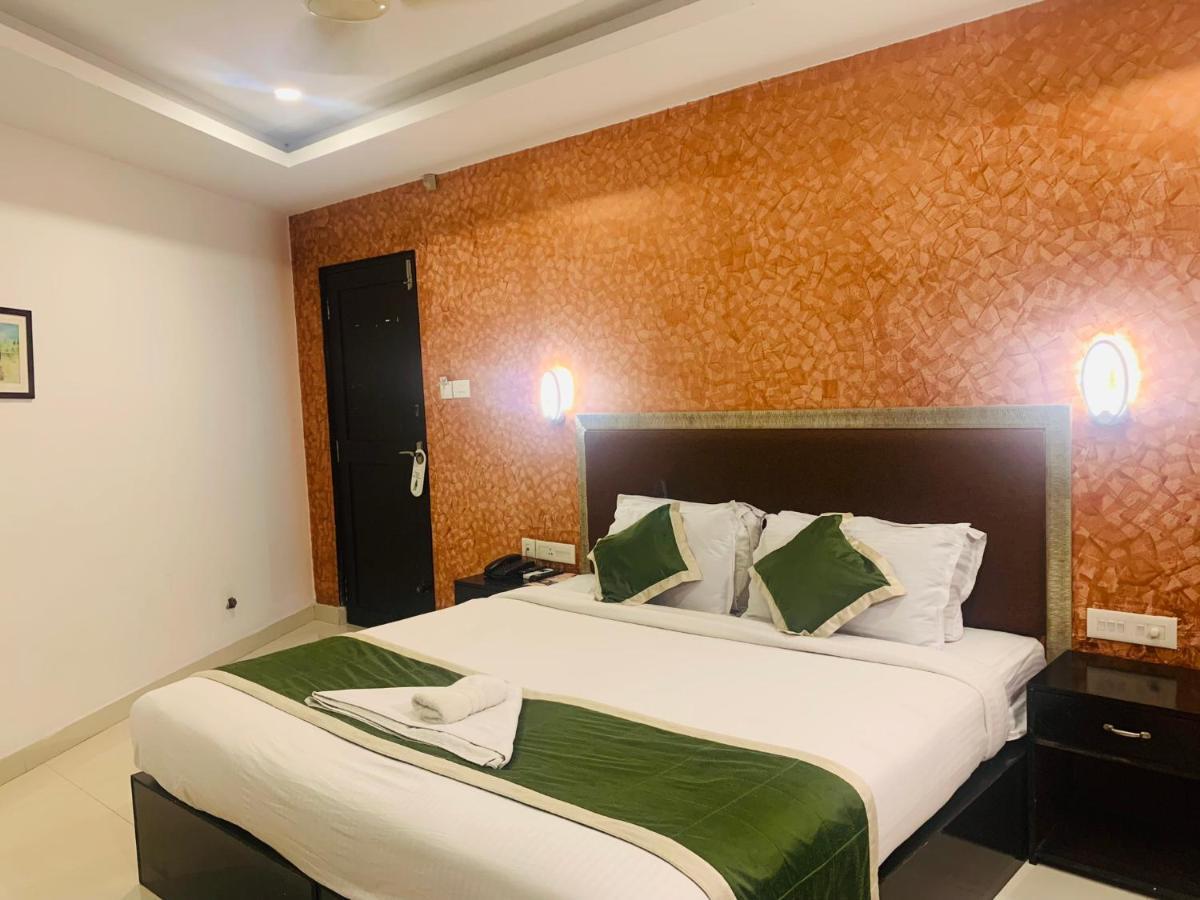 Hotel Greenlife Kochi Ngoại thất bức ảnh