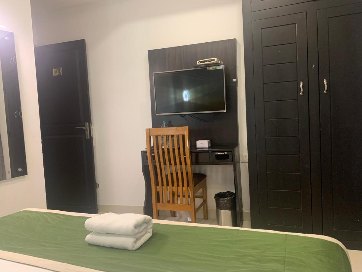 Hotel Greenlife Kochi Ngoại thất bức ảnh
