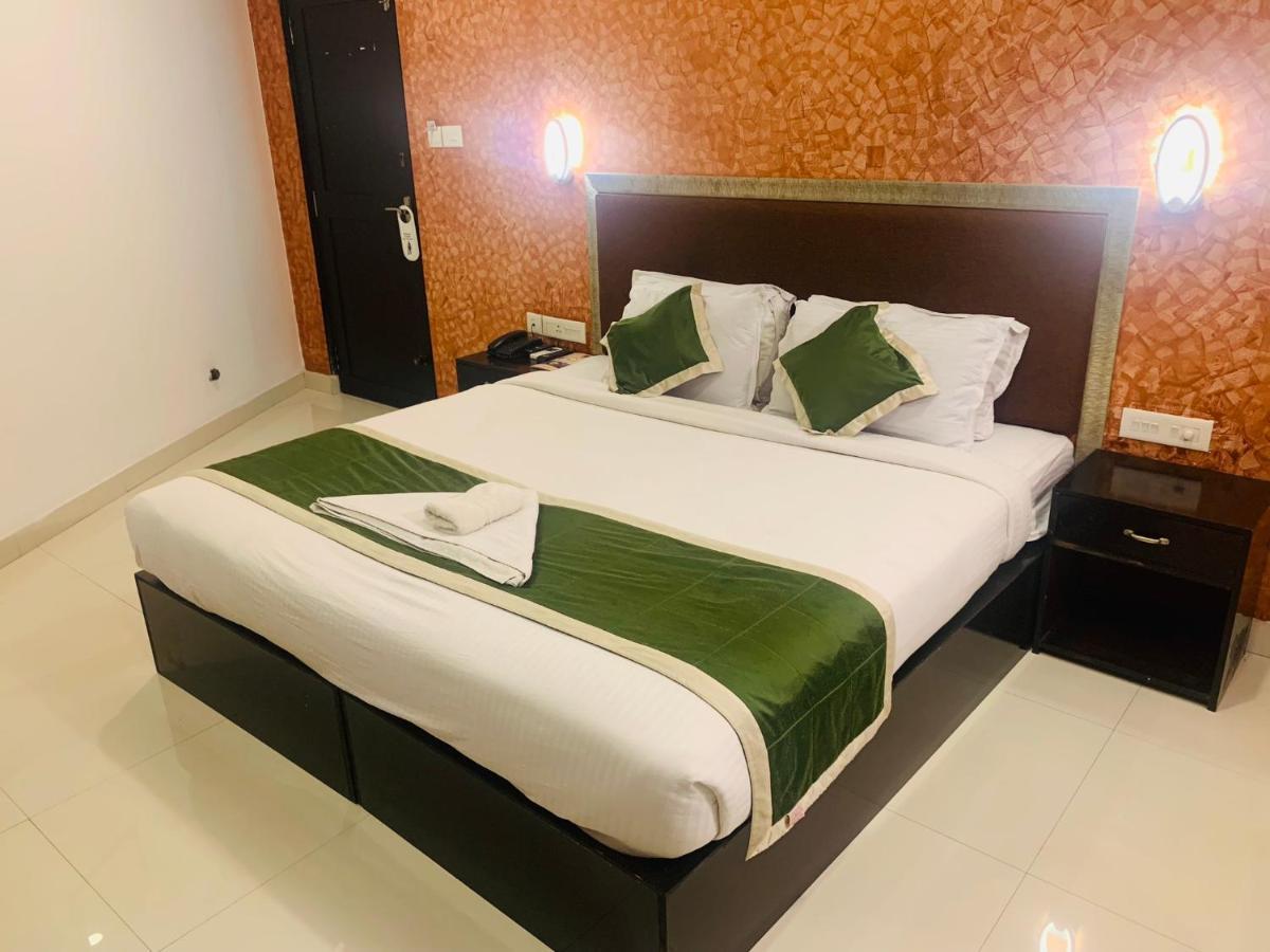 Hotel Greenlife Kochi Ngoại thất bức ảnh