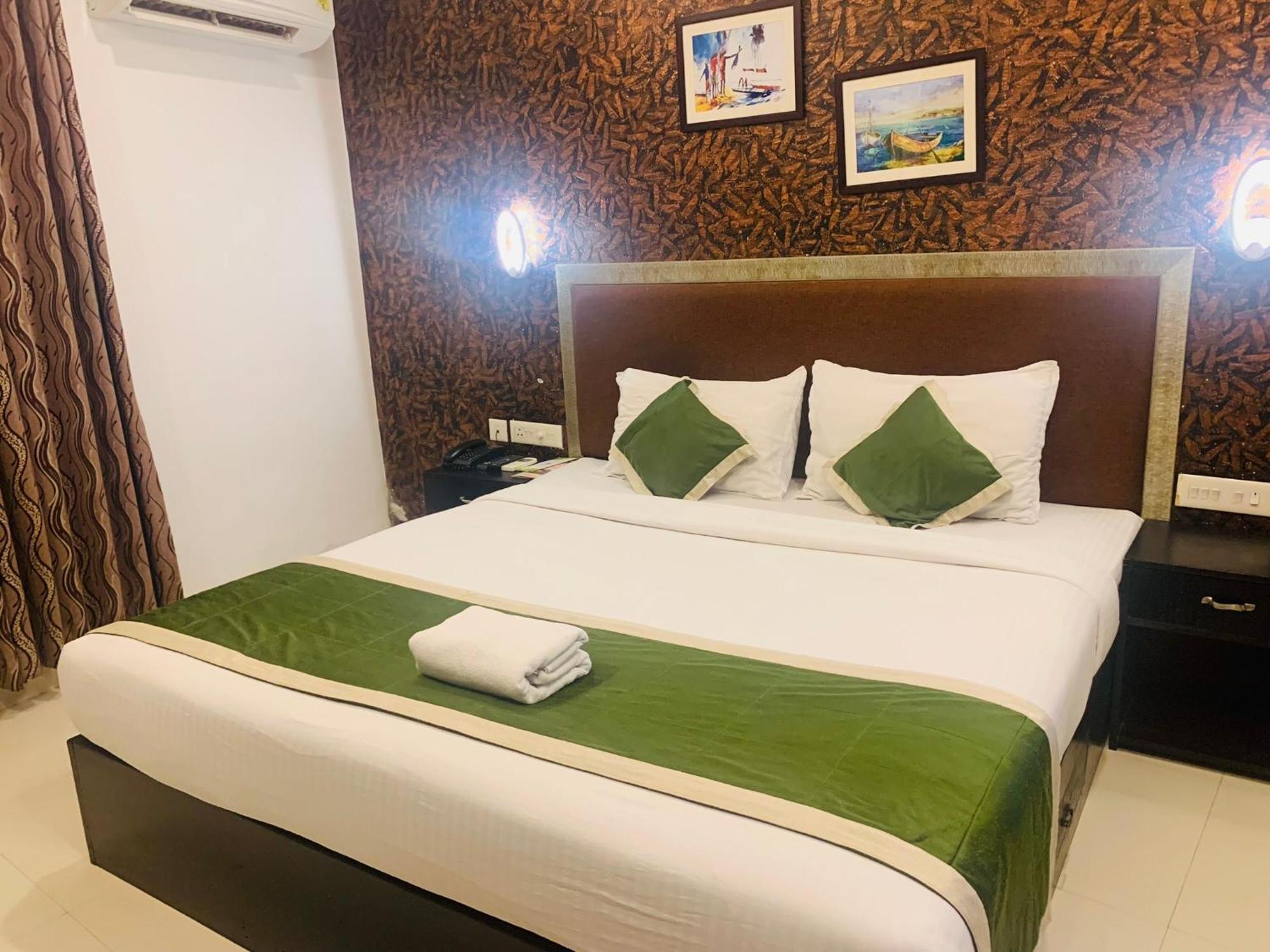 Hotel Greenlife Kochi Ngoại thất bức ảnh